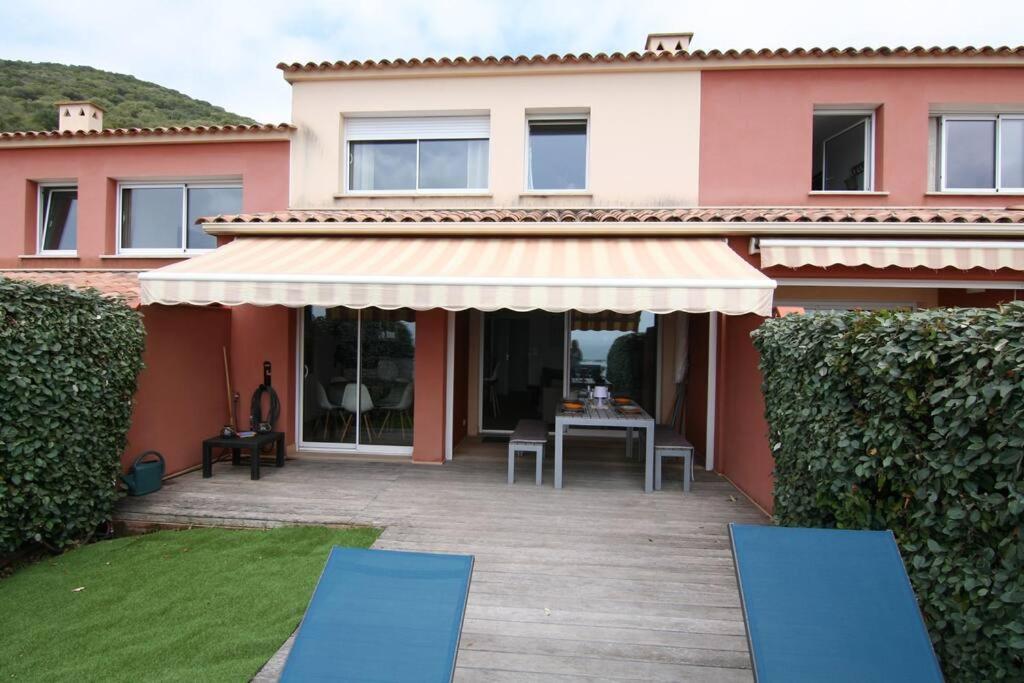 Ajaccio Maison Bord De Mer Dans Residence Avec Piscine מראה חיצוני תמונה